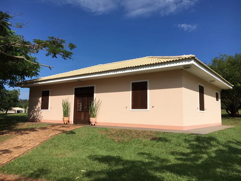 Chalé construído na Fazenda Santa Getrudes, Dourado/SP