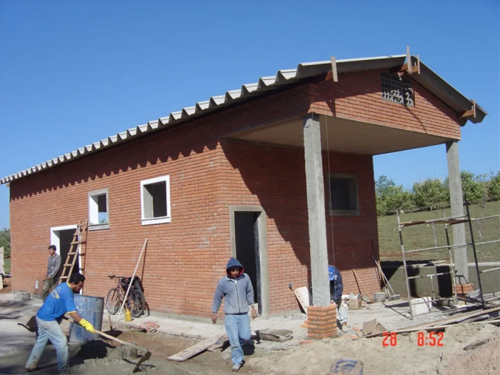 Laboratório da Estação de Tratamento de Esgoto da Sanej em Jaú/SP